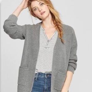 Women’s chucks sweater